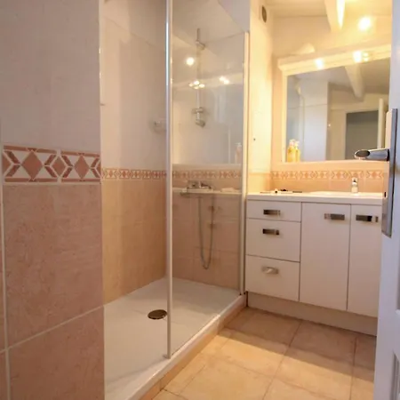 בית נופש Maison Clim Au Calme, Parking - 5 Pers. - Fr-1-880-73 אגדה